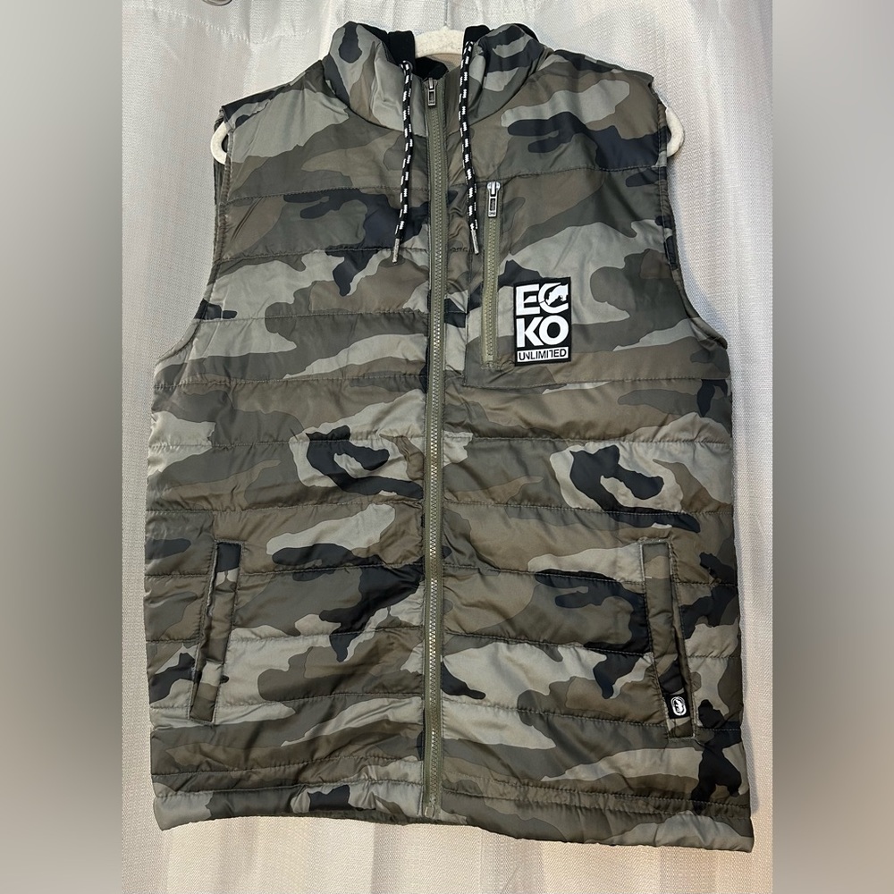 Ecko Unltd. Camo Hooded Puffer Vest